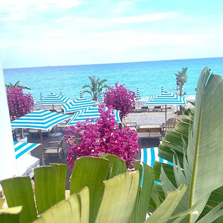 A At Διαμέρισμα *